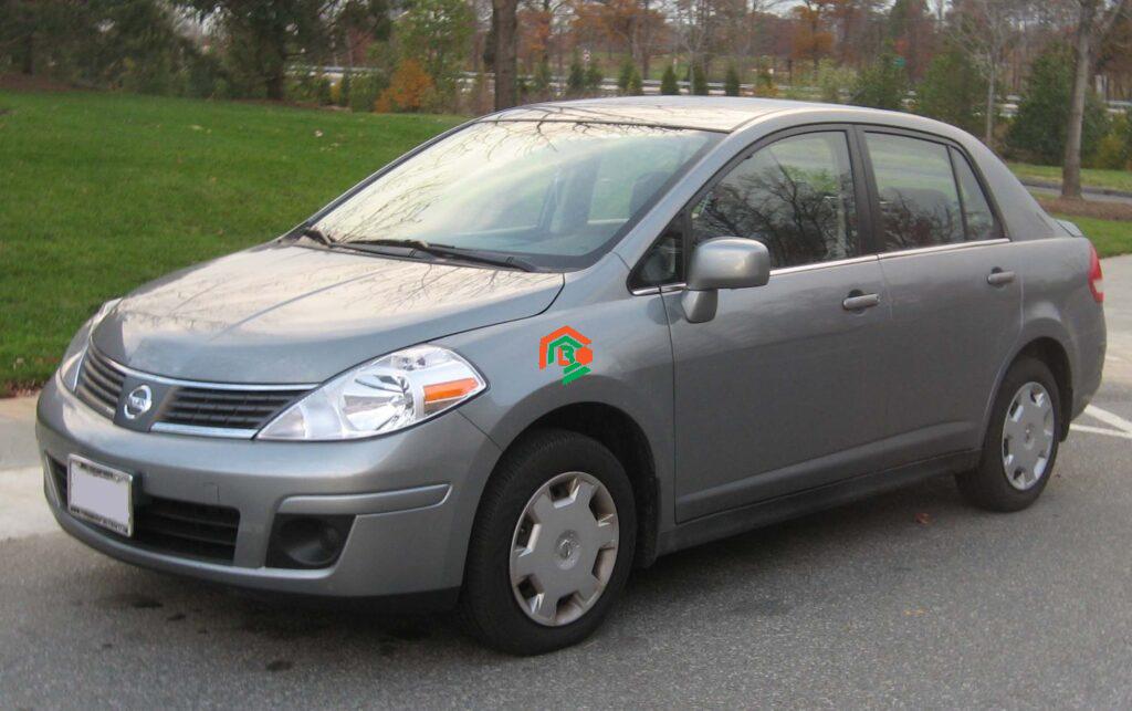 2007 nissan versa hatchback